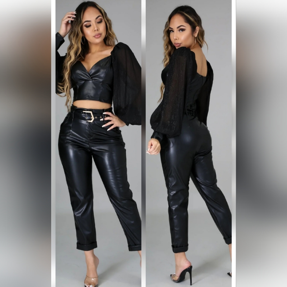 Chic Faux Leather Outfit